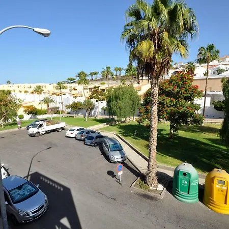 Paradise Court Americas Wifi Piscina 26 *